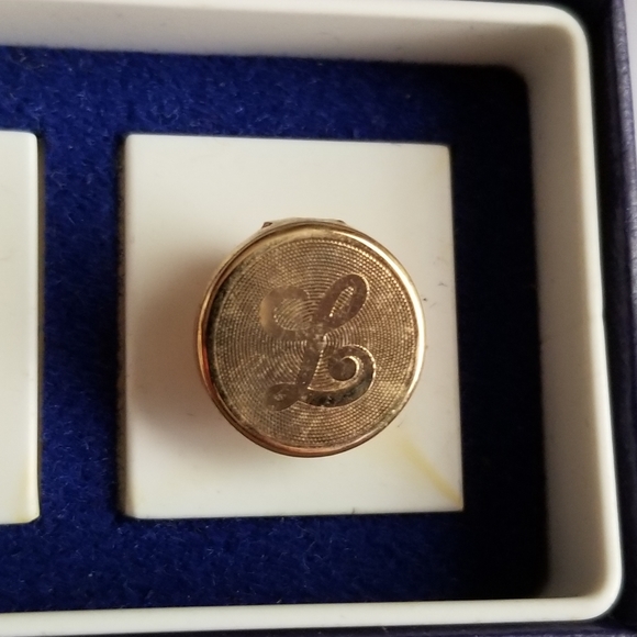 Vintage button mates by Dante button covers initial monogram gold tone - Picture 5 of 7